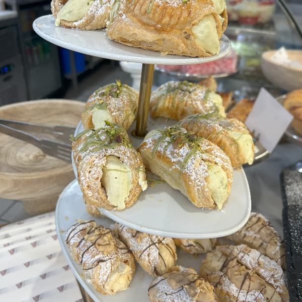 Hazelnut Cannoncini