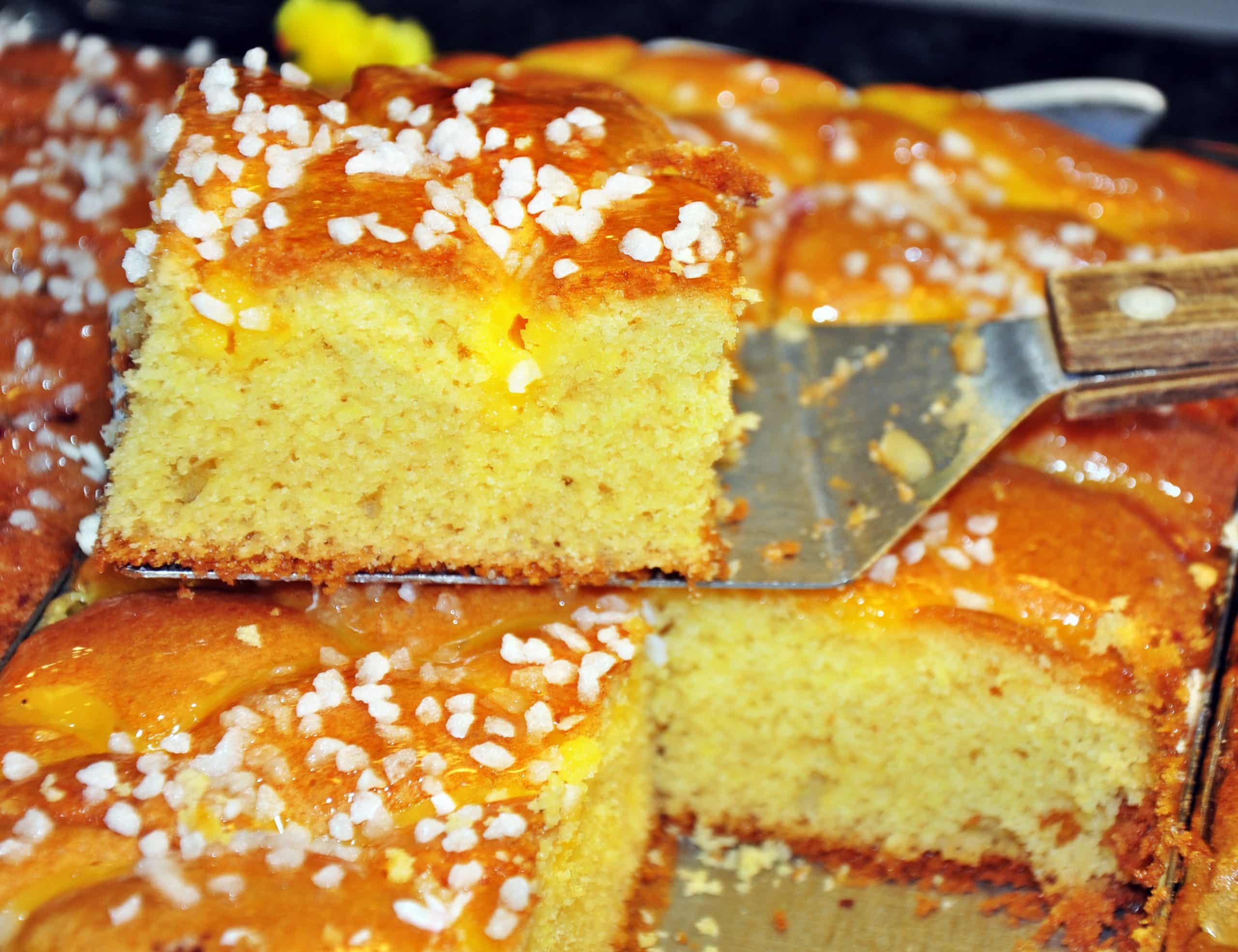 lemon-curd-slice Lemon Slice with lemon curd and nibbed sugar