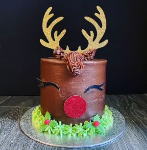 Belgian-Chocolate-Reindeer-Mud-Cake Chocolate Christmas Cake Delivered in Dublin. Belgian Chocolate Christmas Reindeer Cake